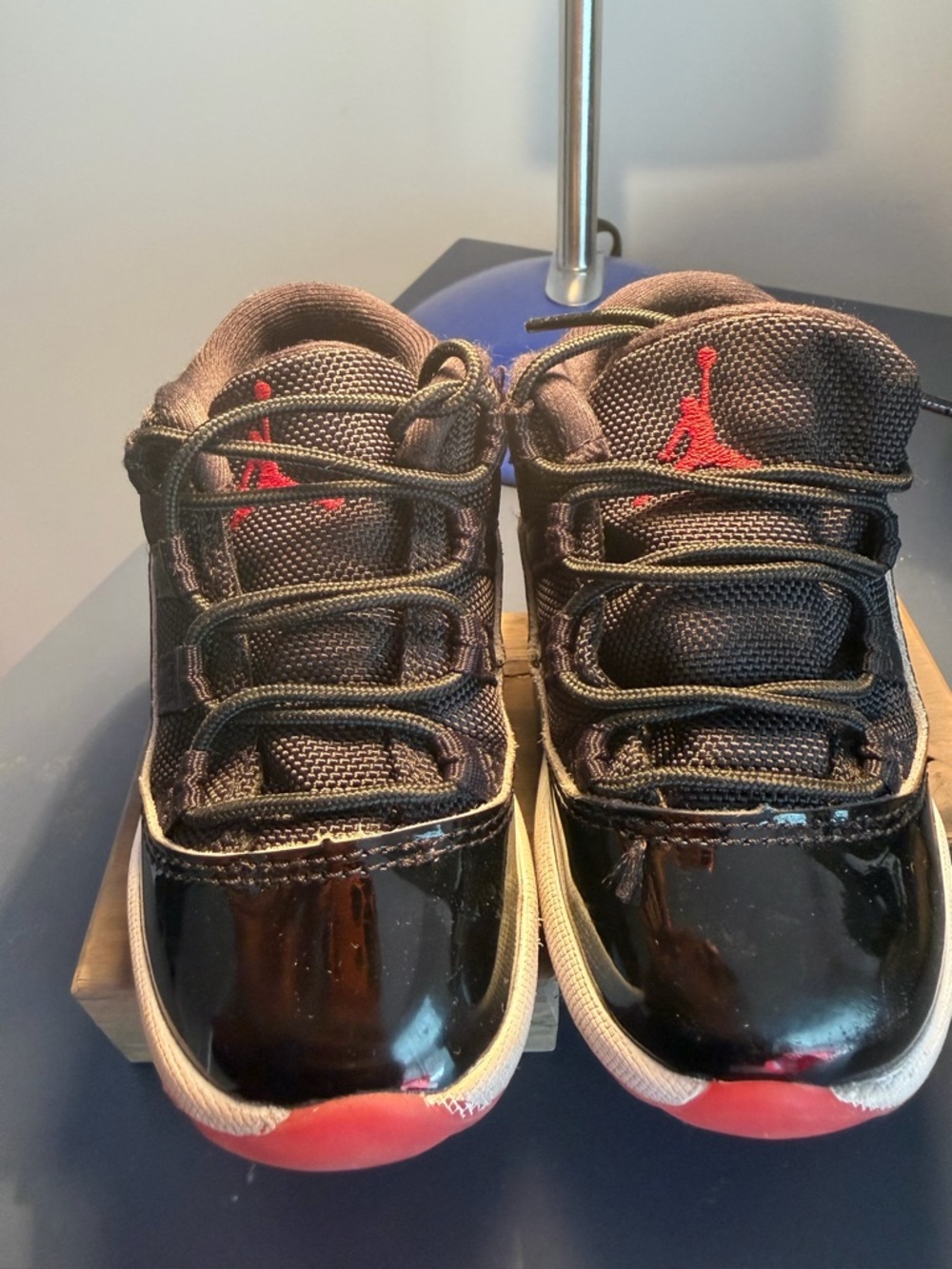 Jordan Kids Black and Red Low-Top Basketball Sneakers